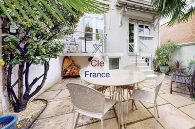 Charming House with Garden Close to Paris