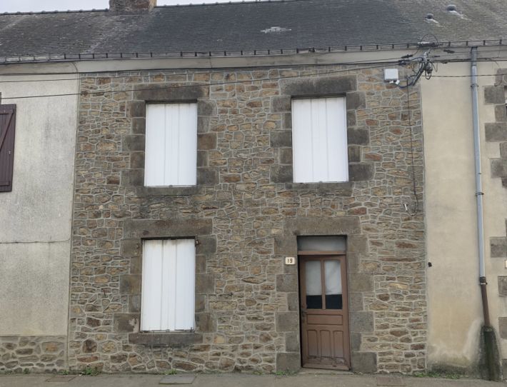 Village House to Renovate with Garden