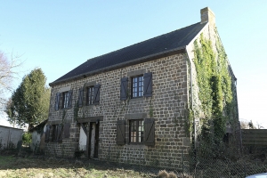 Detached House with Garden