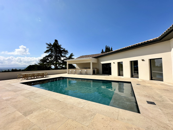 Magnificent Villa, Swimming Pools, Outbuilding and Panoramic View