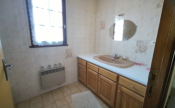 Property_For_Sale_in_France-with_Cle_France_Join_our_mailing_List_AMR00108_133312