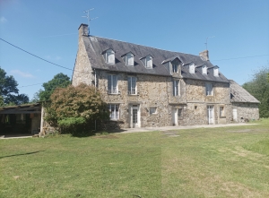 Former Farmhouse in Glorious Grounds and Countryside