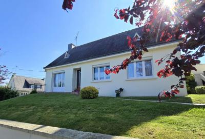 Beautiful Detached House with Mature Garden