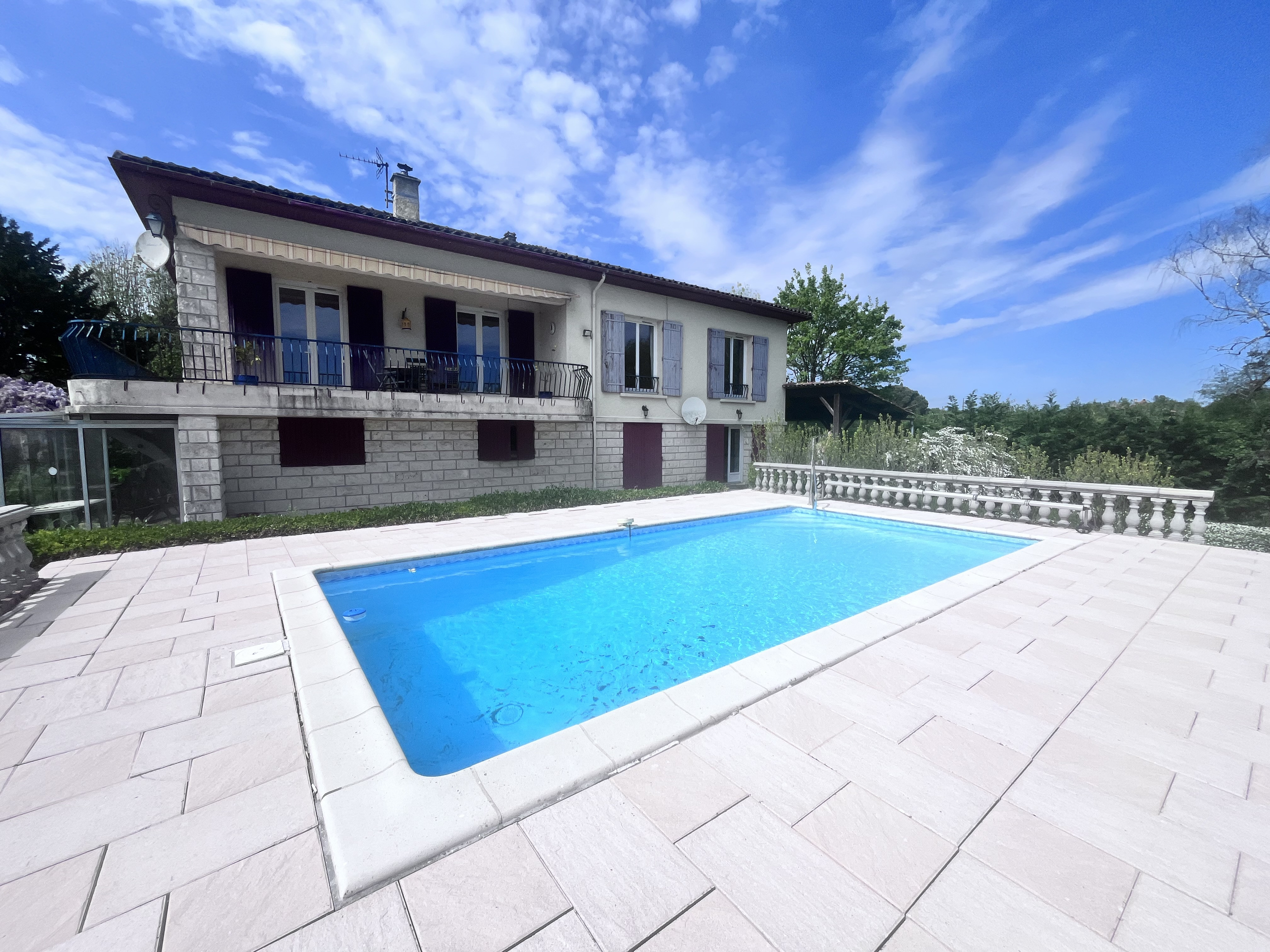 Detached Villa with Pool and Open Views
