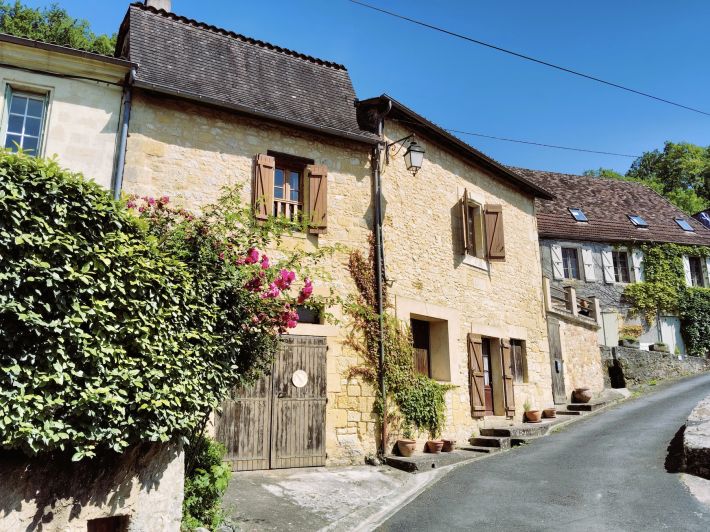 Pretty Character Cottage, Ideal Holiday Home