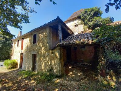 Habitable House to Improve, Great Location