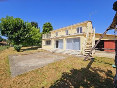 Detached Country House with Views from Roof Terrace