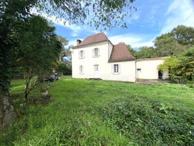 Detached Country House with Lovely Large Garden