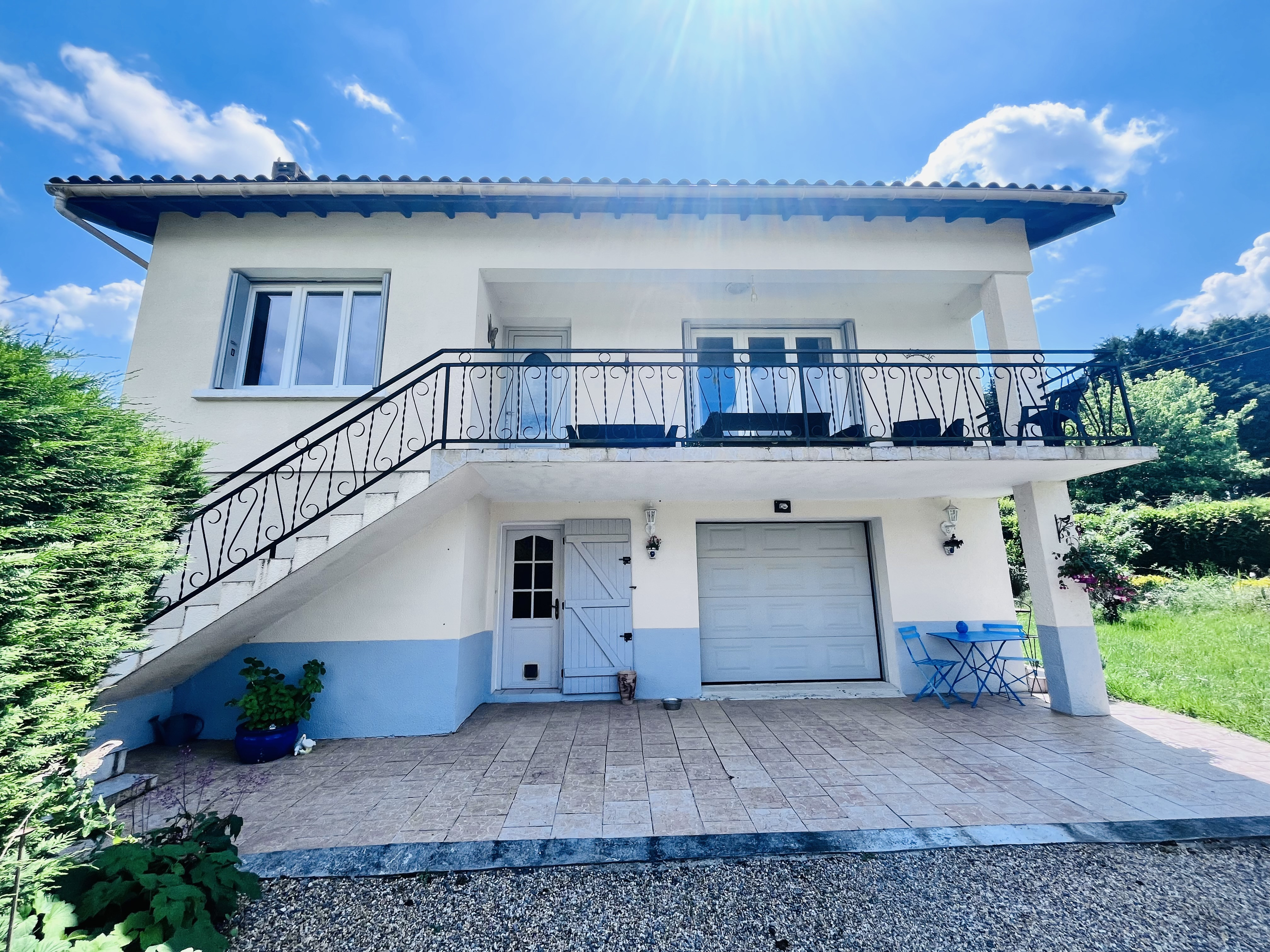 Detached House with Lovely Garden