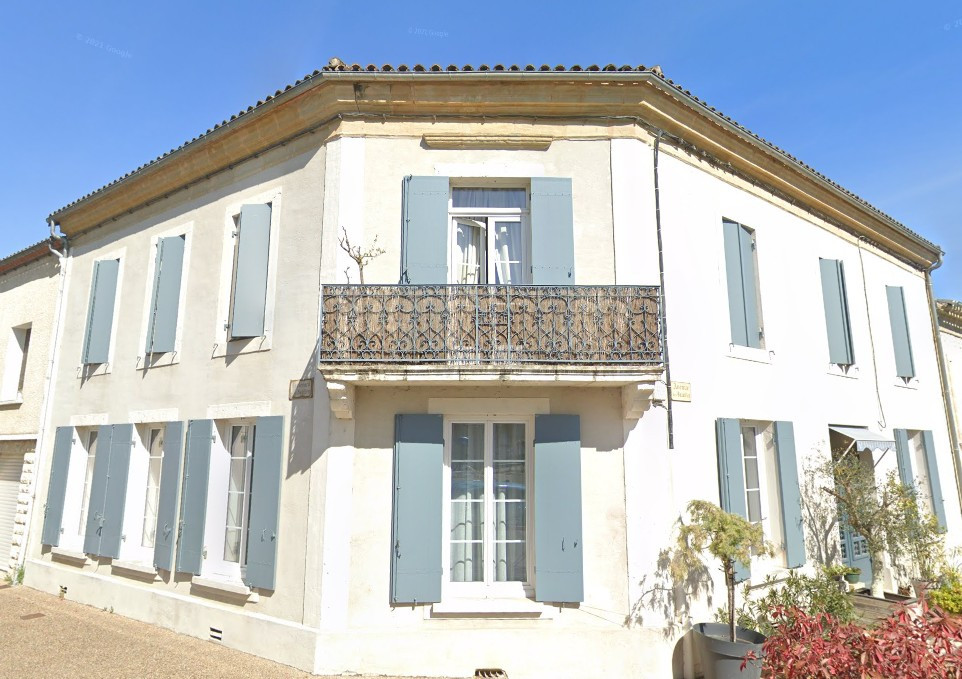 Town House with Lots of Character
