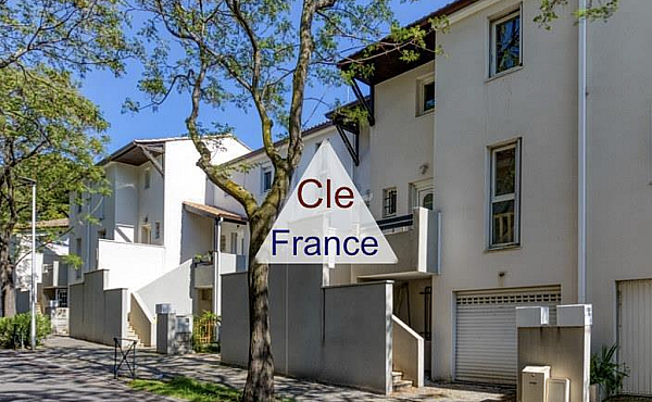 Property_For_Sale_in_France_with_Cle_France_Join_our_mailing_List_AXL05164_02