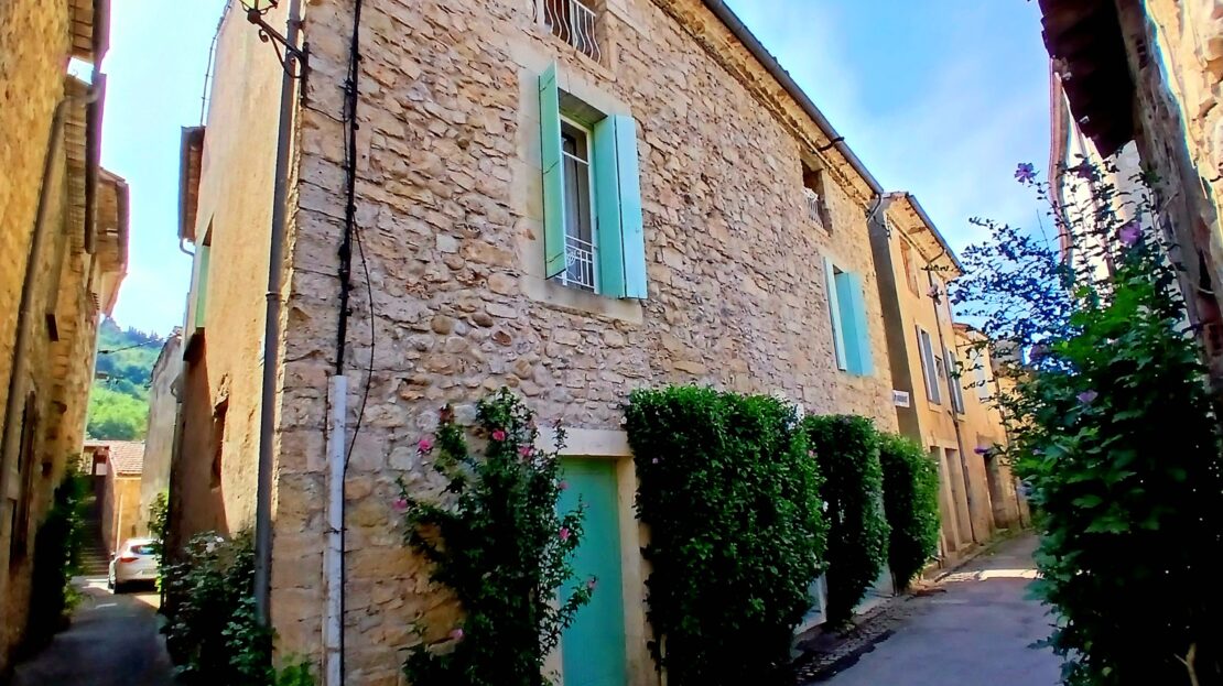 Village House With Garage And Courtyard