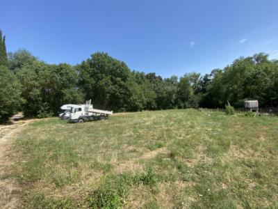 Apartment Building With 4 Apartments