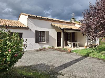 Charming Single Storey House with Garden