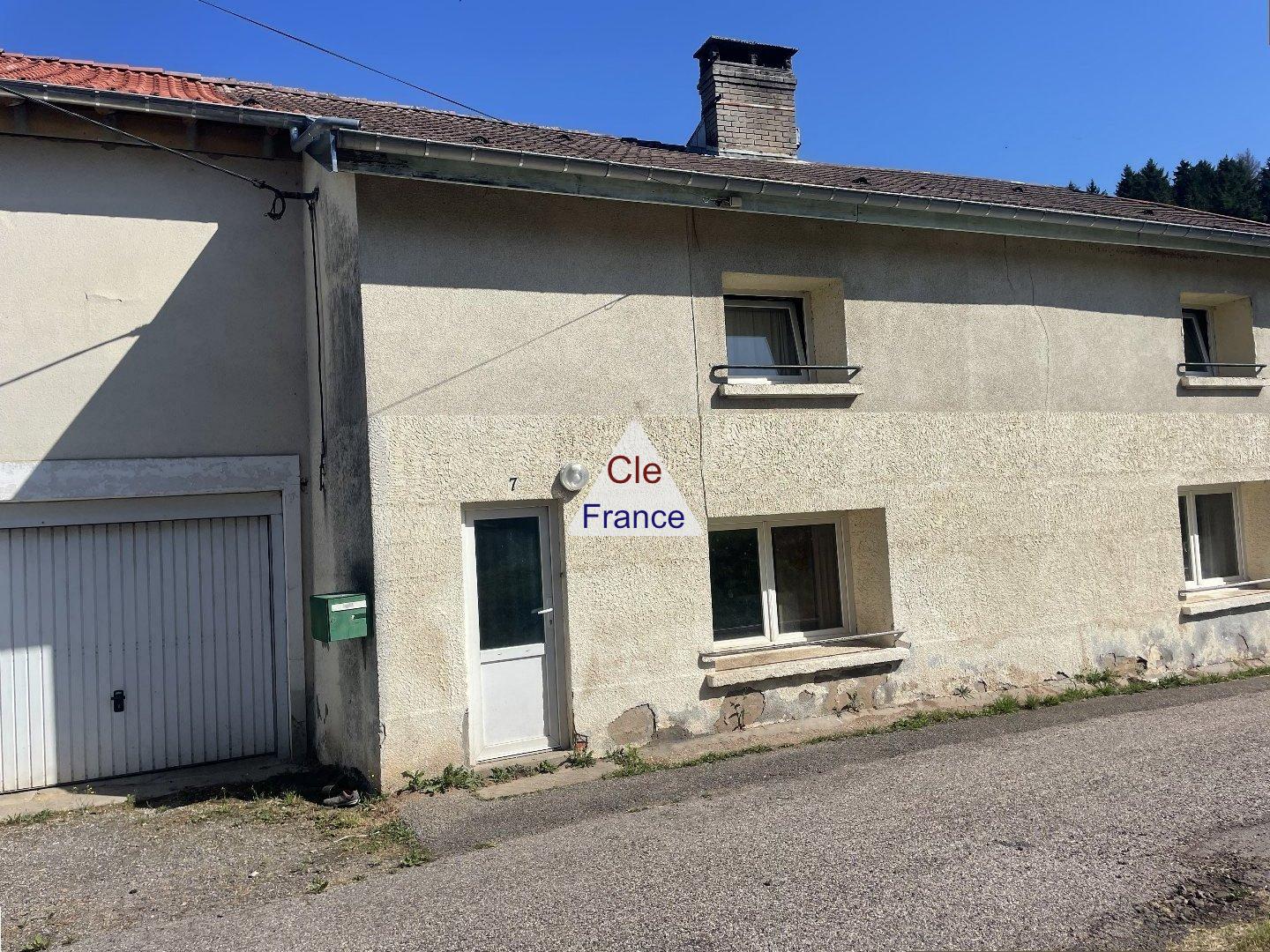 Rural House to Renovate in Quiet Setting