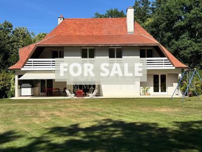 Beautiful Detached House in Parkland Gardens