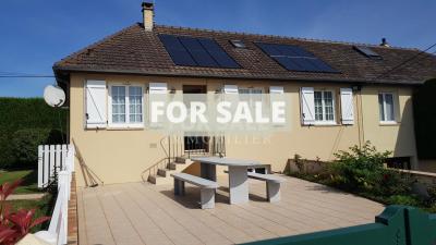 Traditional House with Garden