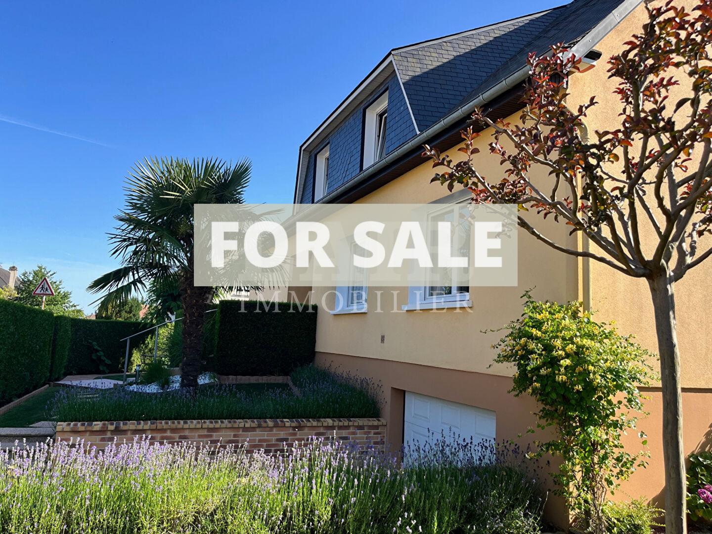 Detached House in Historic Market Town