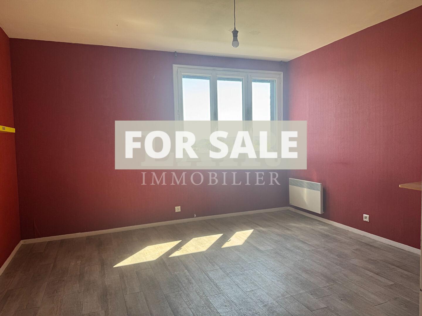 Studio Apartment on the Forth Floor