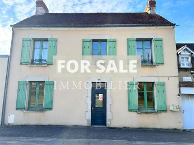 Lovely Detached House with Garden