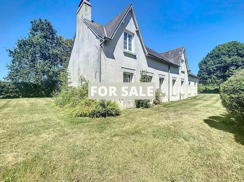 Detached Country House with Outbuilding