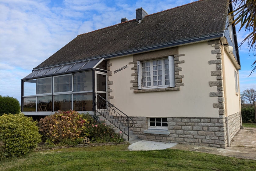 Detached Country House with Outbuilding
