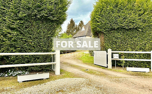 Property_For_Sale_in_France-with_Cle_France_Join_our_mailing_List_DJS05610_m