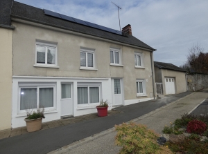Traditional House with Garden