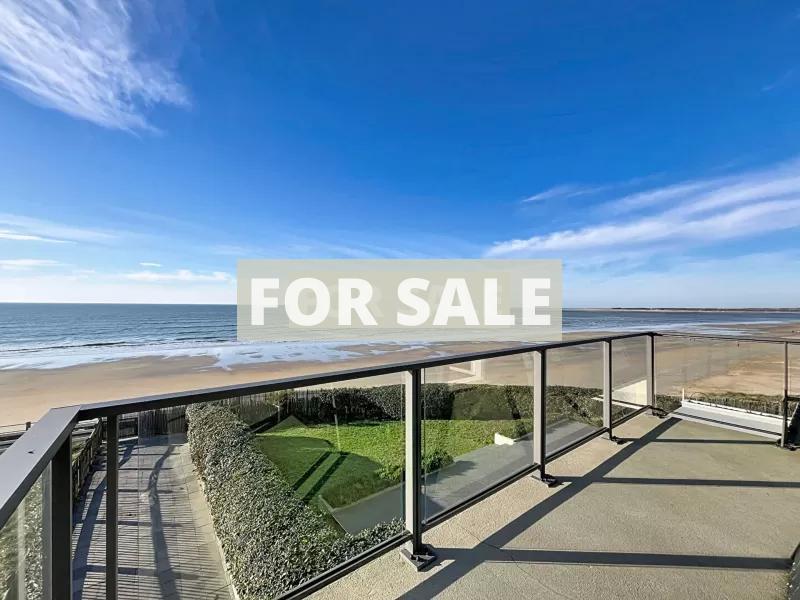 Sea Front Apartment with Open Sea Views