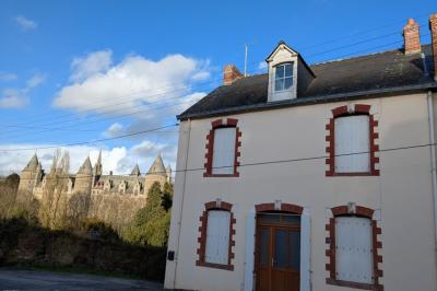 Town House with Garden and Chateau View