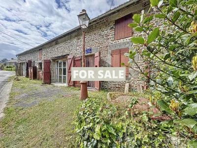 Traditional House with Garden Close to the Coast