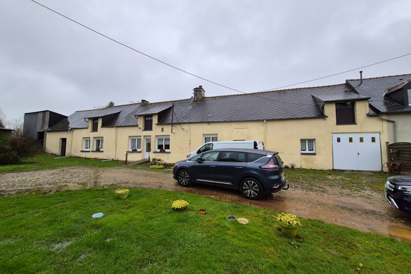 Longere Style Farmhouse with Outbuilding