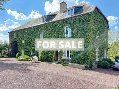 Detached Country House with Outbuilding