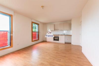 Conremporary Apartment with Garage