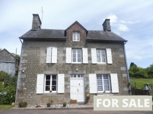 Detached House with Strong Potential and Garden