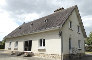 Detached House with Landscaped Garden