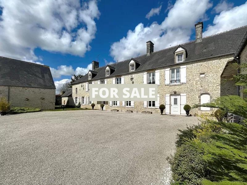 Immaculate Farmhouse with Two Guest Gites and Swimming Pool