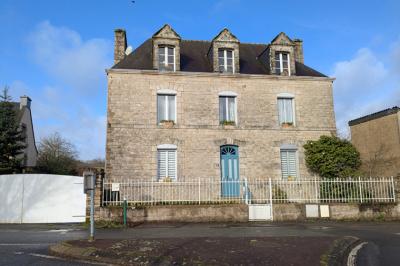 Maison De Maitre Style Manor House with Garden