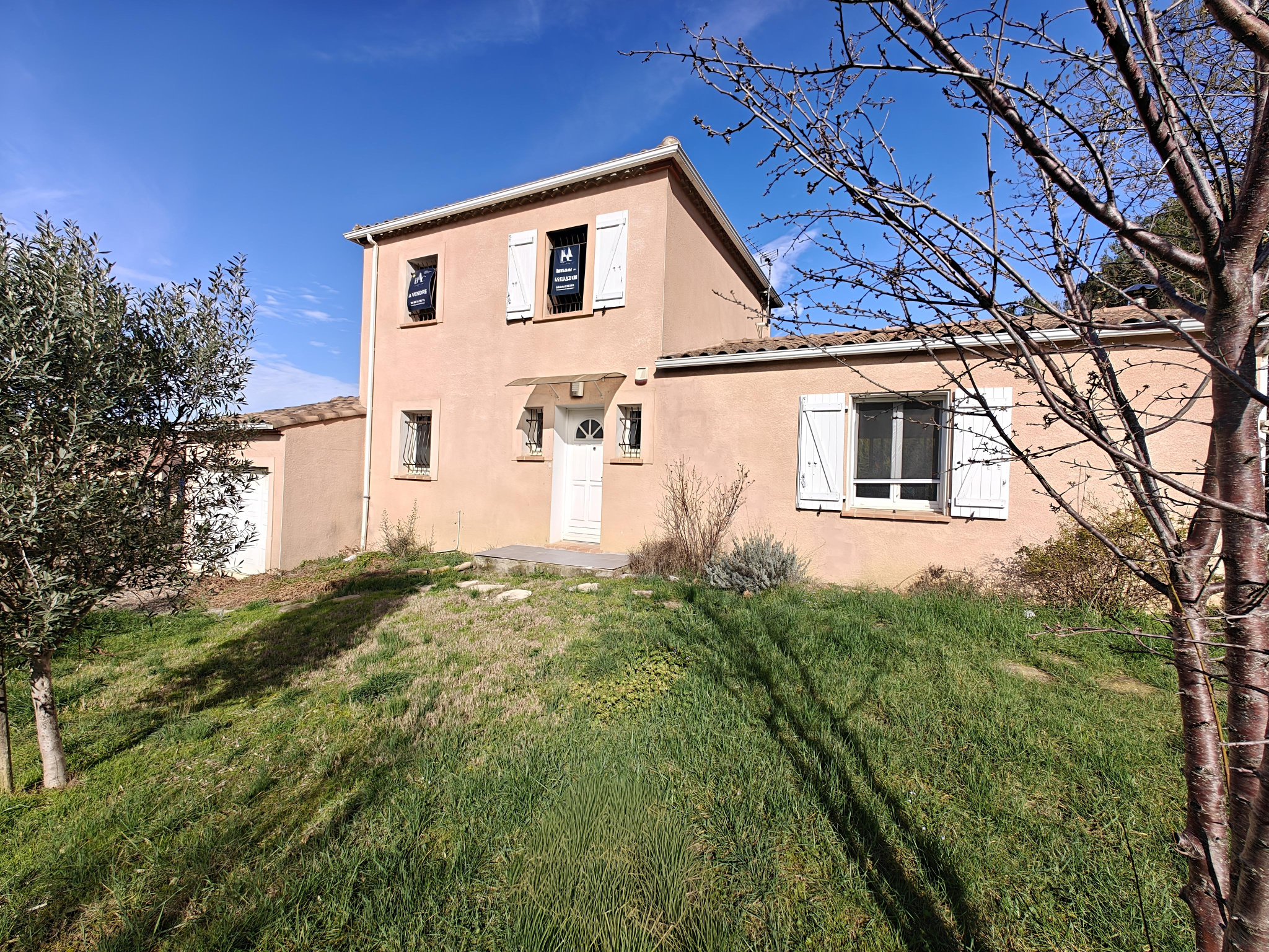 Detached Villa with Pool and Open Views
