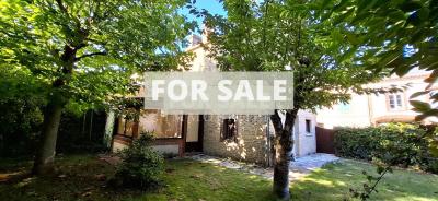 Charming Village House, Ideal Holiday Home