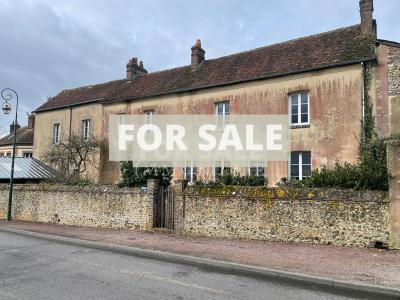 Large House in Popular Village Location