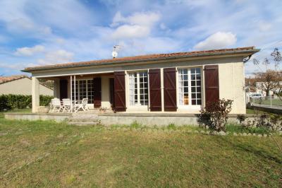 Single Storey Villa With Garden