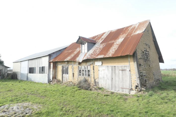 Main House and Outbuilding with Huge Potential