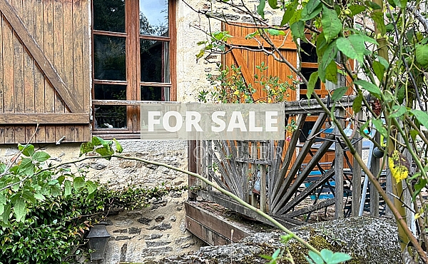 Property_For_Sale_in_France-with_Cle_France_Join_our_mailing_List_DJS05483_m