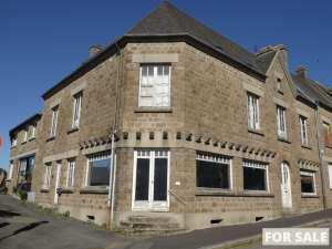 Town House with Strong Potential