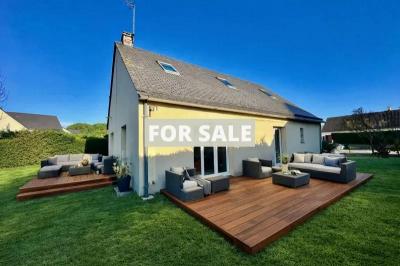 Detached House with Garden only 300m From the Beach