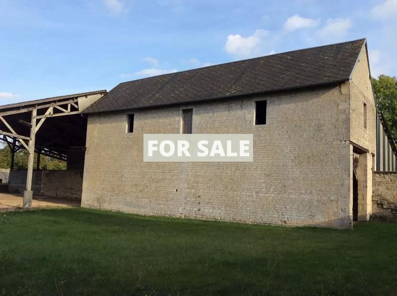 Property with Several Outbuildings to Renovate