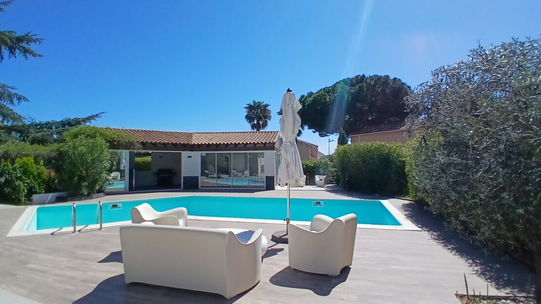 Fully Renovated Contemporary Villa With Petanque Court And Heated Pool