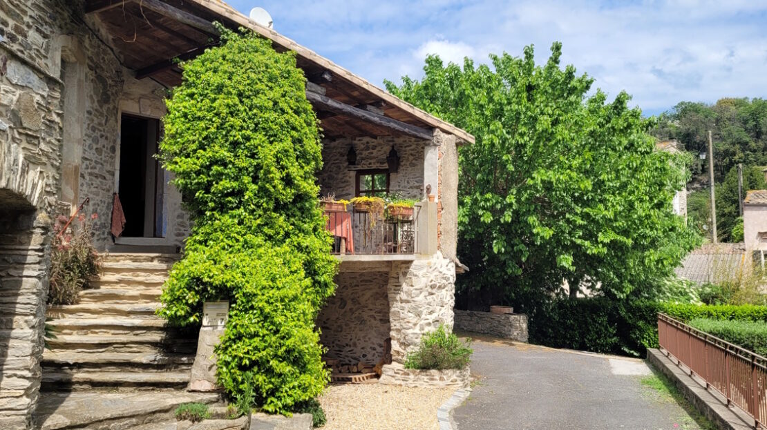 Charming House With A Terrace And Gardens, Idyllic Setting