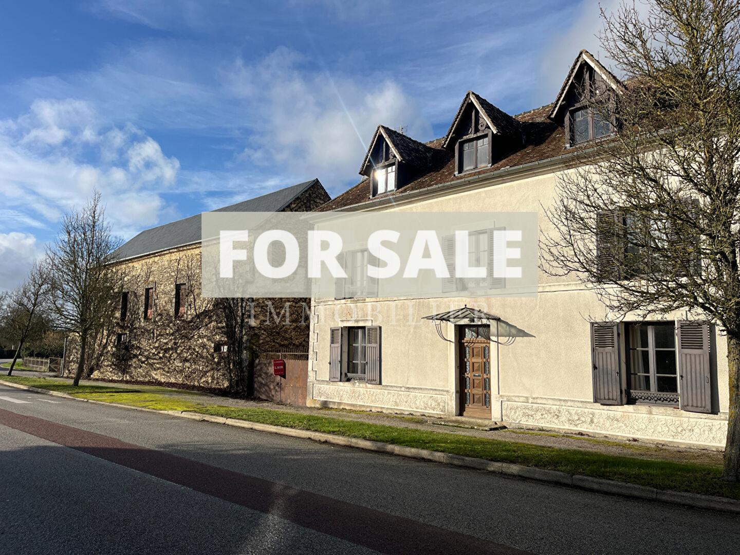 Maison De Maitre Style Property with Mature Garden